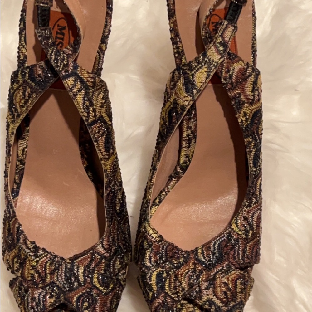 Missoni brown heels, moderate condition.